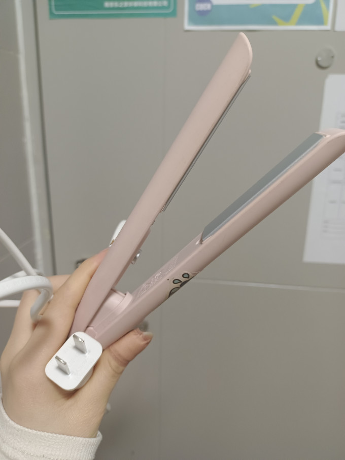 雷瓦美发造型器