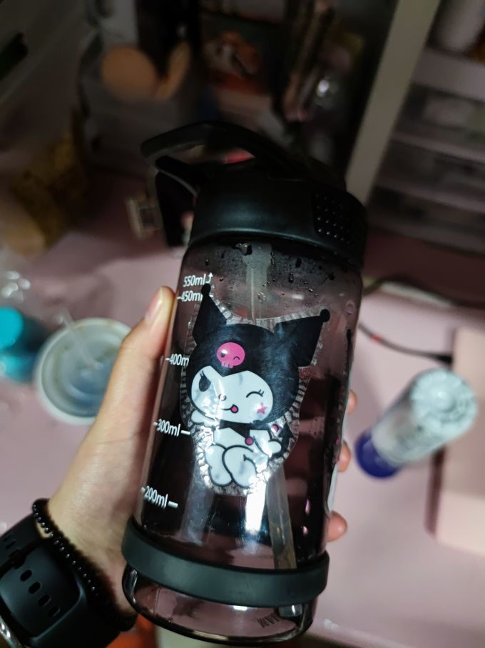 塑料杯