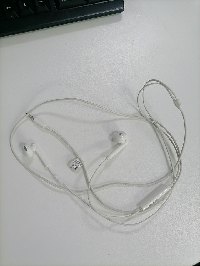 耳塞式耳机
