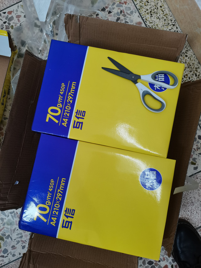 除了有些外包装破裂之外，其他都还好，不影