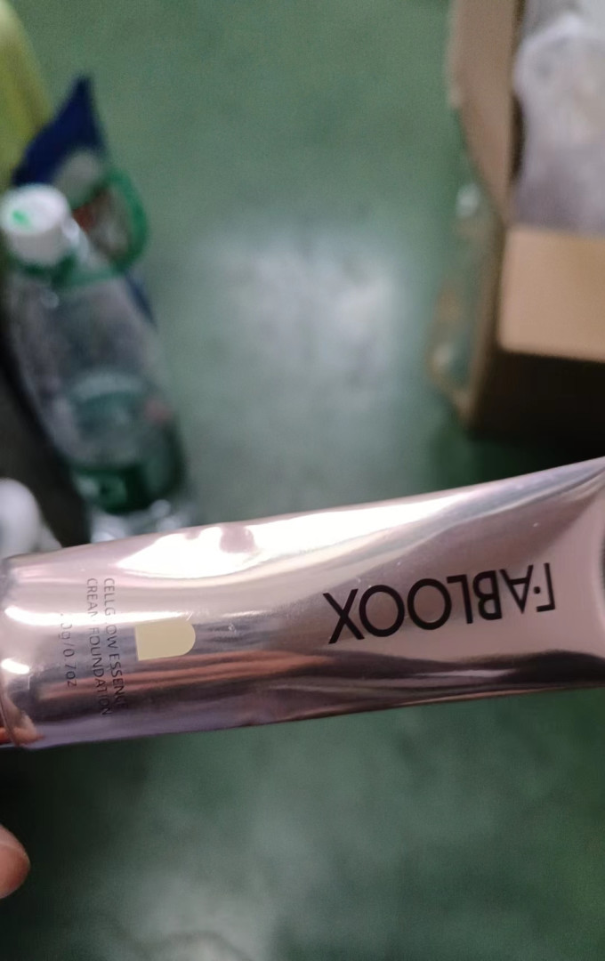 馥碧诗粉底液