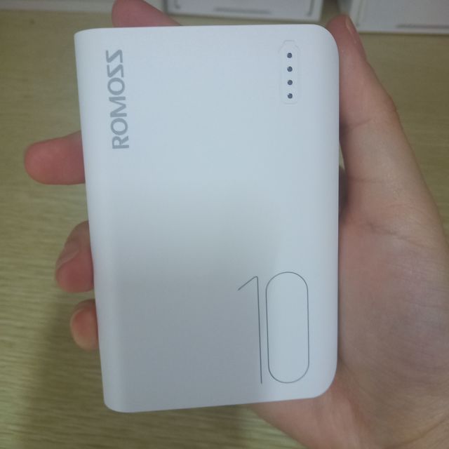 罗马仕小充电宝迷你的嘞～