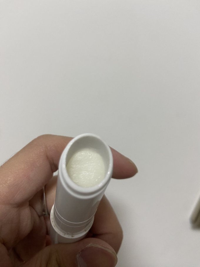 欧泊莱润唇膏(欧珀莱唇膏试色)