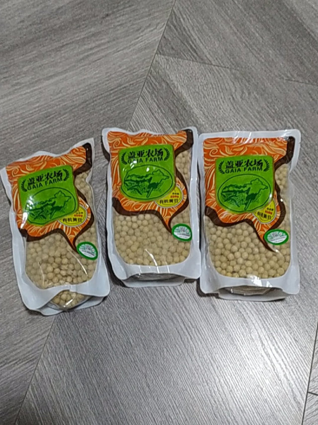 盖亚农场有机黄豆已经打豆浆用了一袋，颗粒