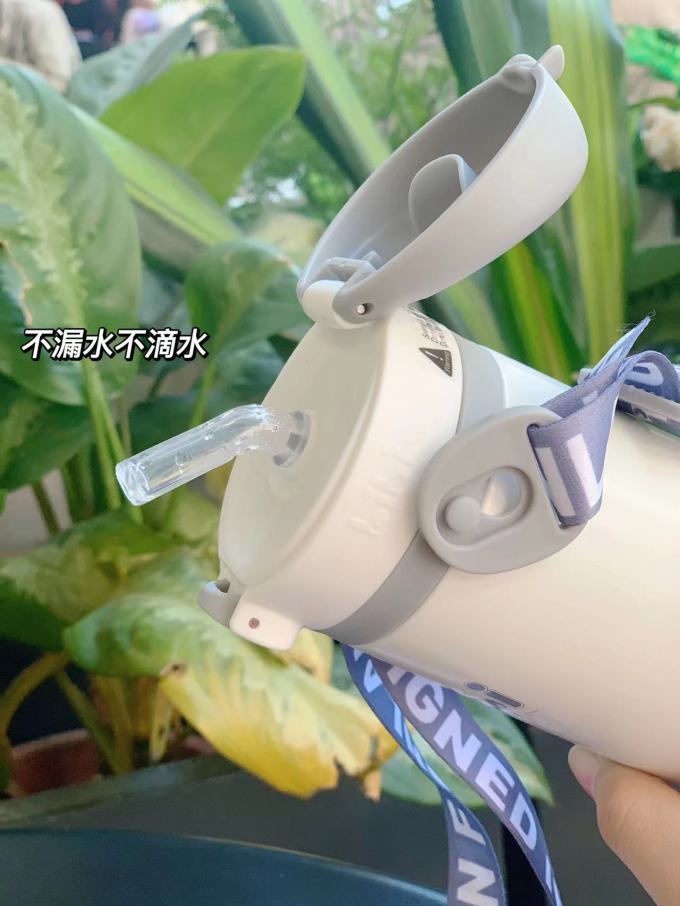 儿童保温杯