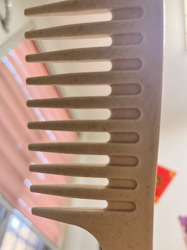 耐梳的粗齿大齿梳子