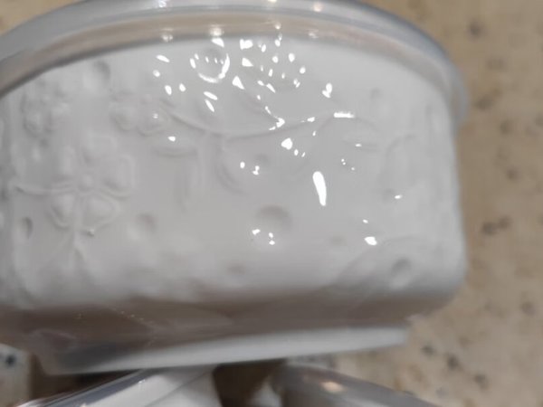 第二套入手啦！是京东自有品牌。隐性的花纹