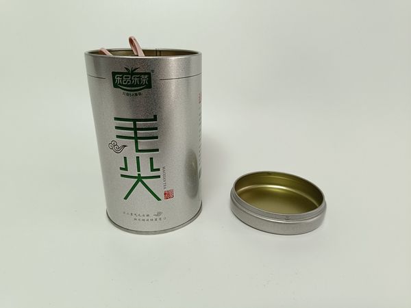开袋以后，茶香新鲜的碧螺春、毛尖套装