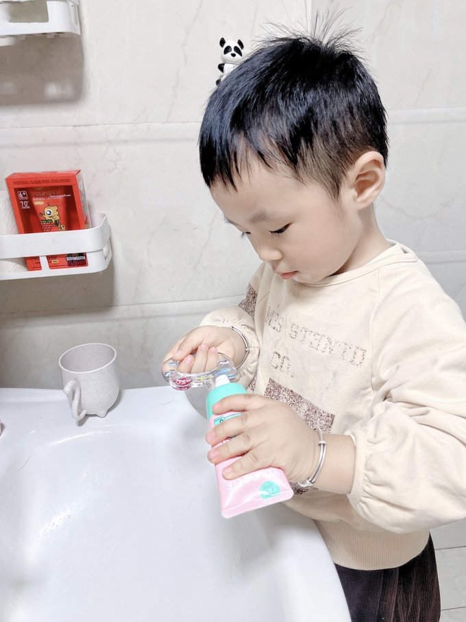 婴儿口腔护理