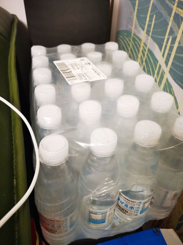 不到一块钱的矿泉水