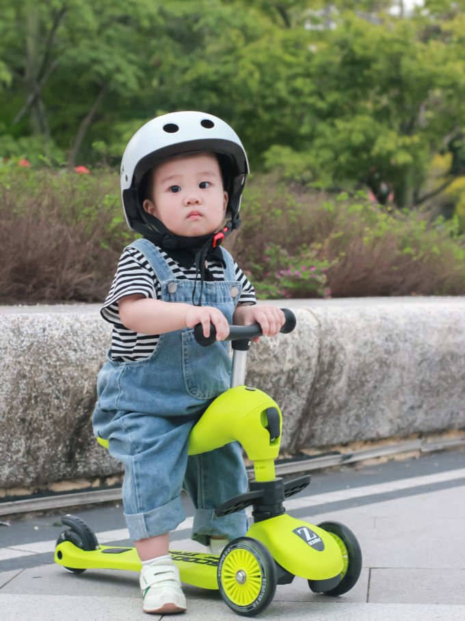 儿童滑板车