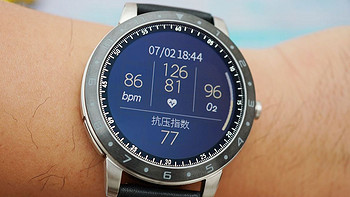 “表”里如一 篇四：可以测血压、血氧、心率，还能追踪经期？华硕VivoWatch 5智能手表