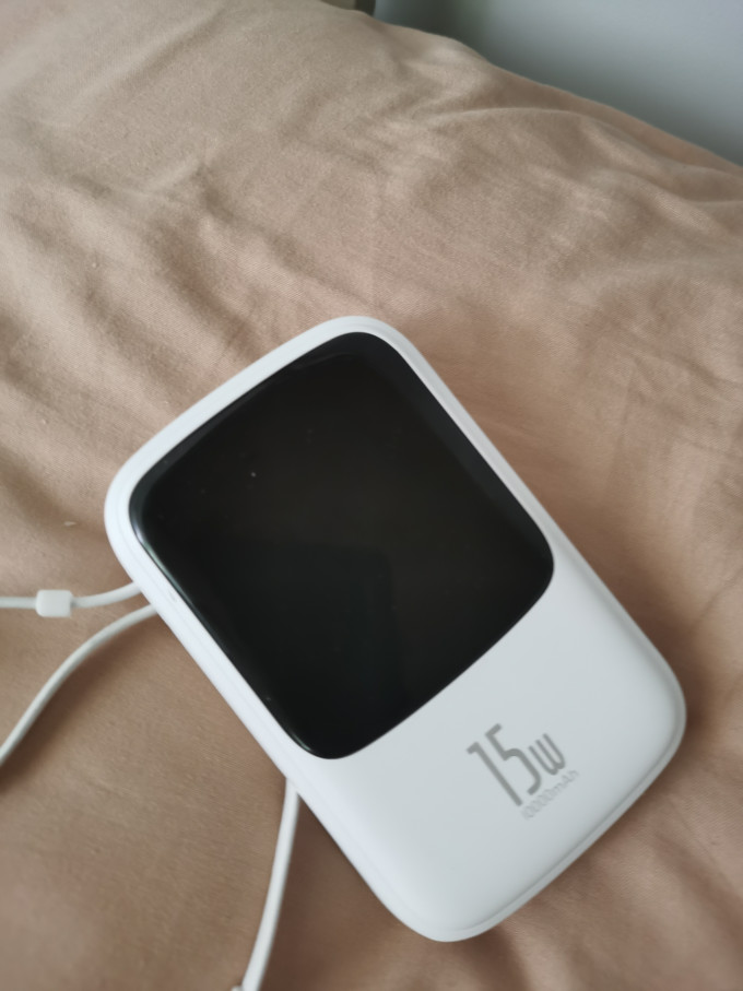 倍思移动电源
