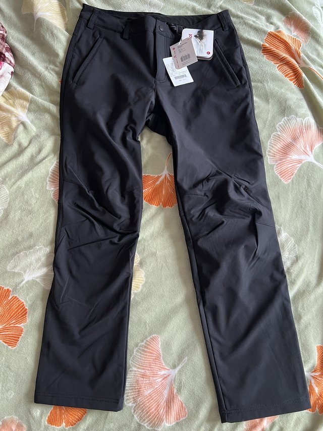 Marmot M1软壳裤J80980到手，感觉不错。