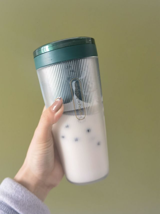 减脂期的水果奶昔也不错