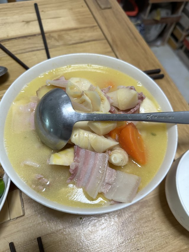 春天，咸肉炖点笋。