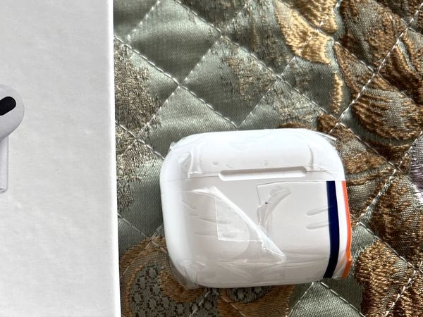 30小时长续航使用耳机
