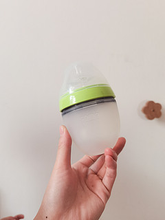新生儿宝宝的防胀气奶瓶可么多么