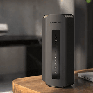 路由器新选择!网件首款 Wi-Fi 7 路由器 RS700 造型有特色