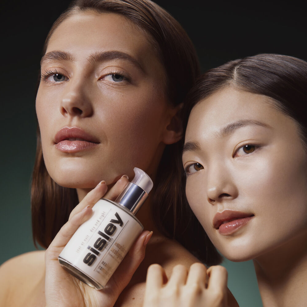 一瓶全能的希思黎升级版全能乳液,不分肤质、不分性别!