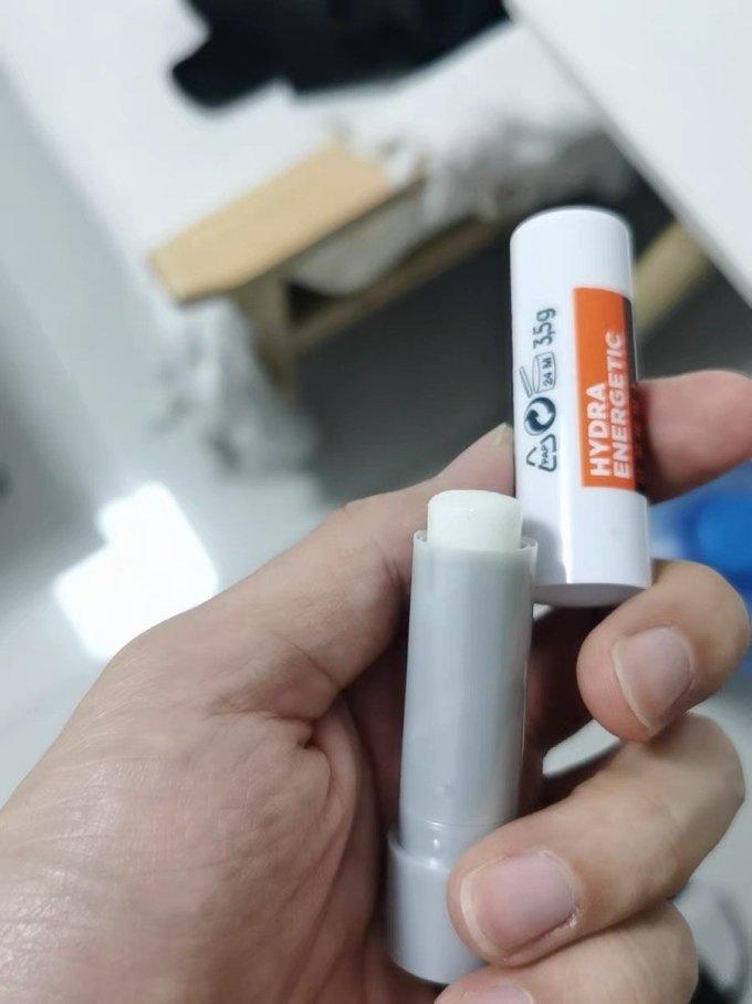 巴黎欧莱雅男士润唇膏