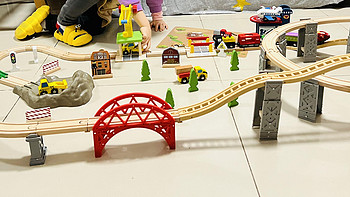 我的童年理想玩具--火车轨道滑行拼装积木