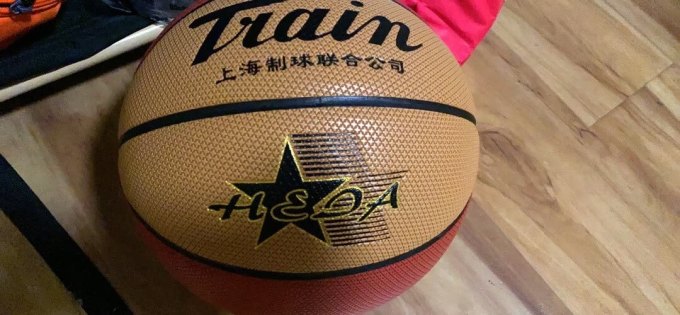 火车篮球