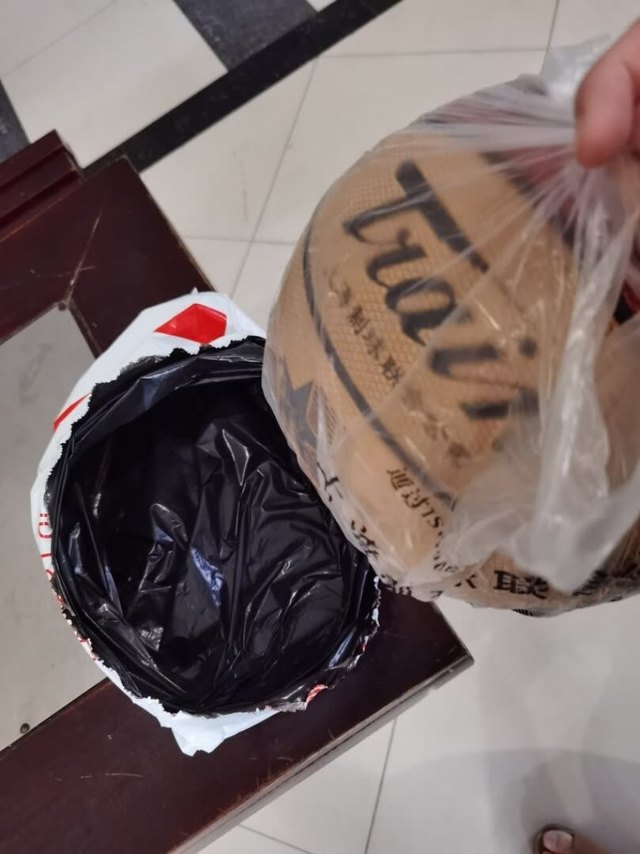 
不错，手感很好！在实体店要180，这里
