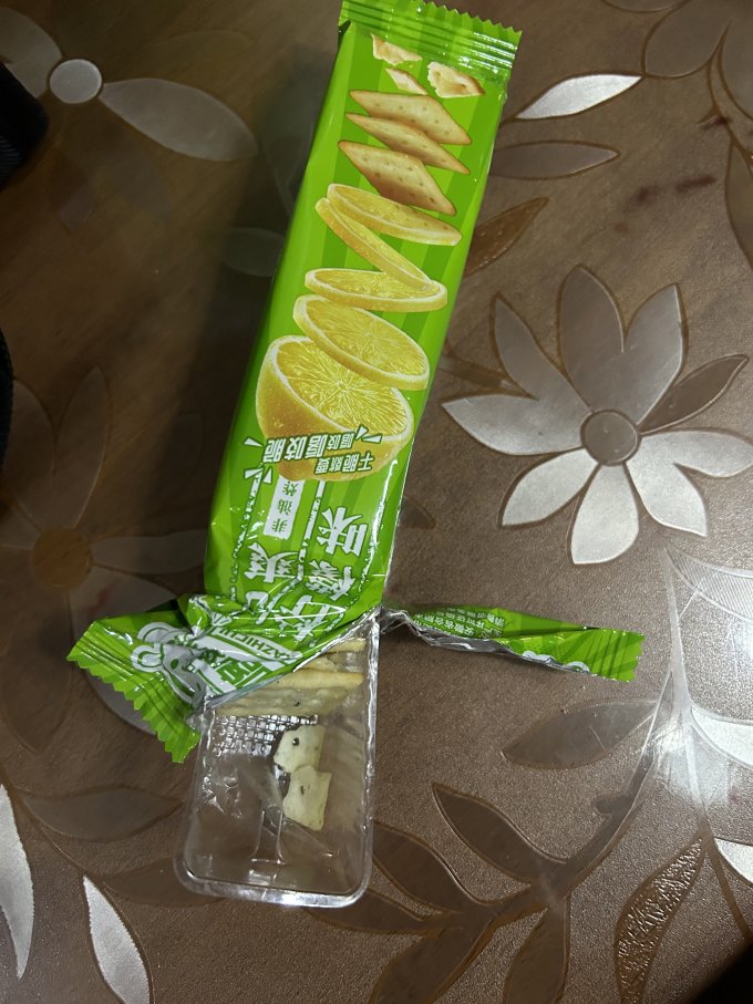 2023-03-17 15:50:51每条只要几毛钱,非常划算,柠檬味薯片第一次吃