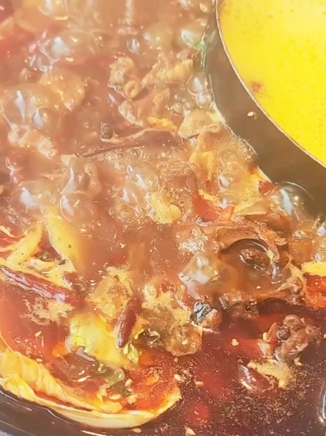 挺好吃的一家椒麻鸡火锅店