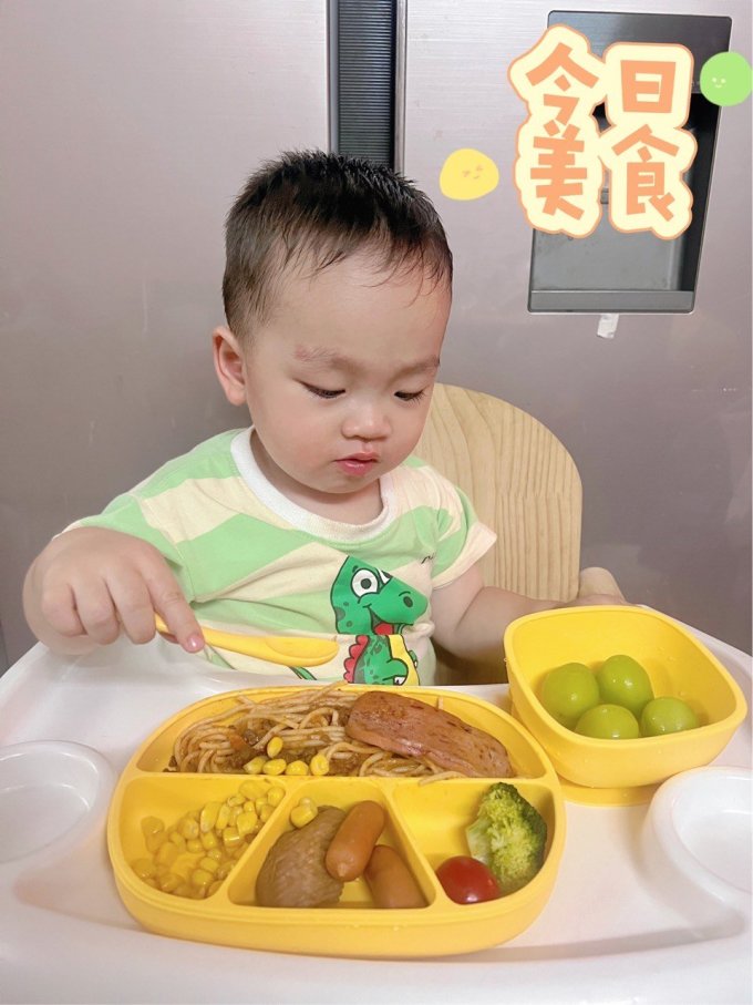 儿童餐具