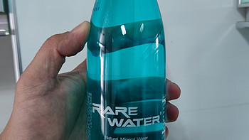 使用评测 篇五：平价水饮推荐-高颜值汉水硒谷矿泉水