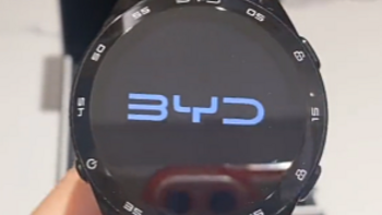 网传丨比亚迪智能手表真容现身，可以控制比亚迪汽车