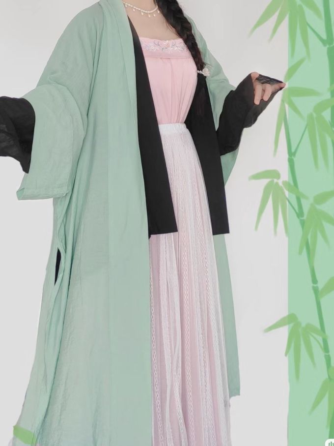云出岫汉服