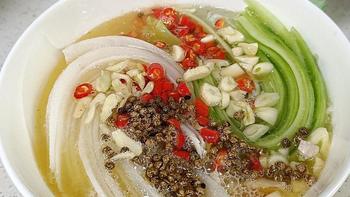 好吃的 篇一百九十一：春日佳品，开胃小食：清新麻辣酸香的超薄黄瓜萝卜片