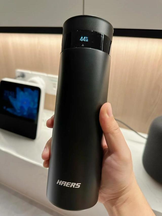 这个智能恒温水杯当圣诞节🎁也太棒了吧！