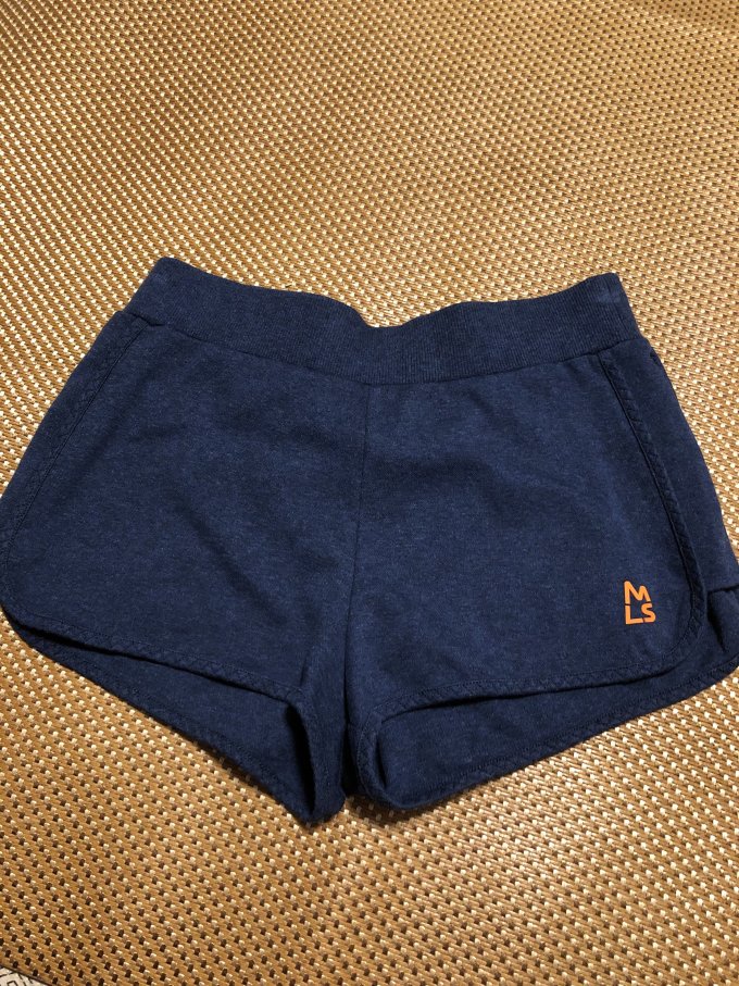 运动短裤