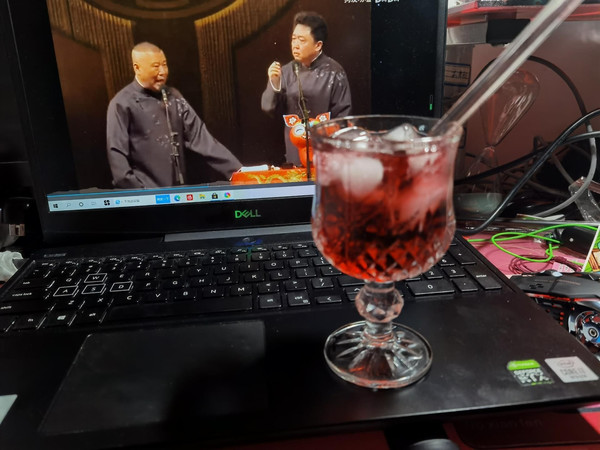 这款高颜值石榴酒，值得一尝