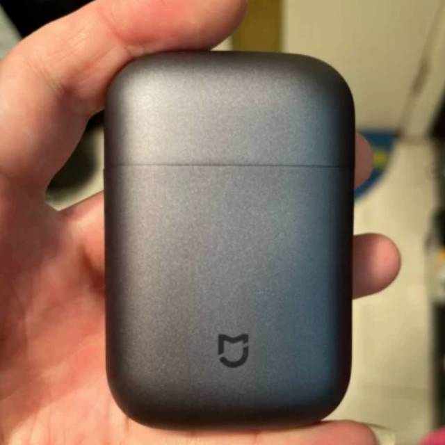 可以边洗澡边剃须