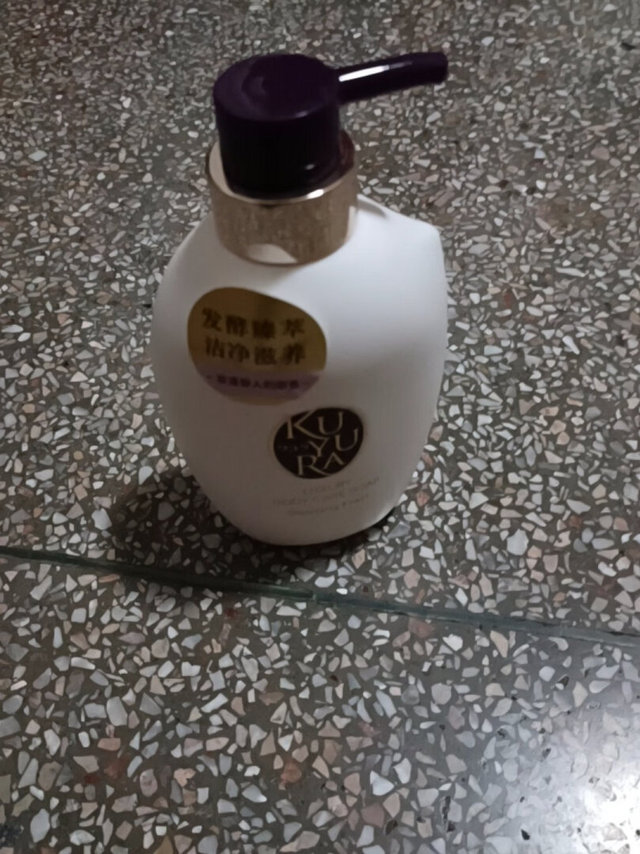 用过很多品牌的沐浴露，这一款是最好用的