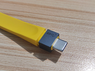 闪极“随影”双USB-C接口PD 100W快充数据线