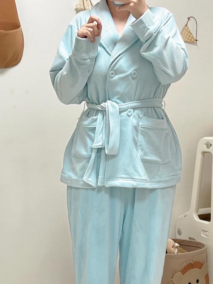 家居睡衣