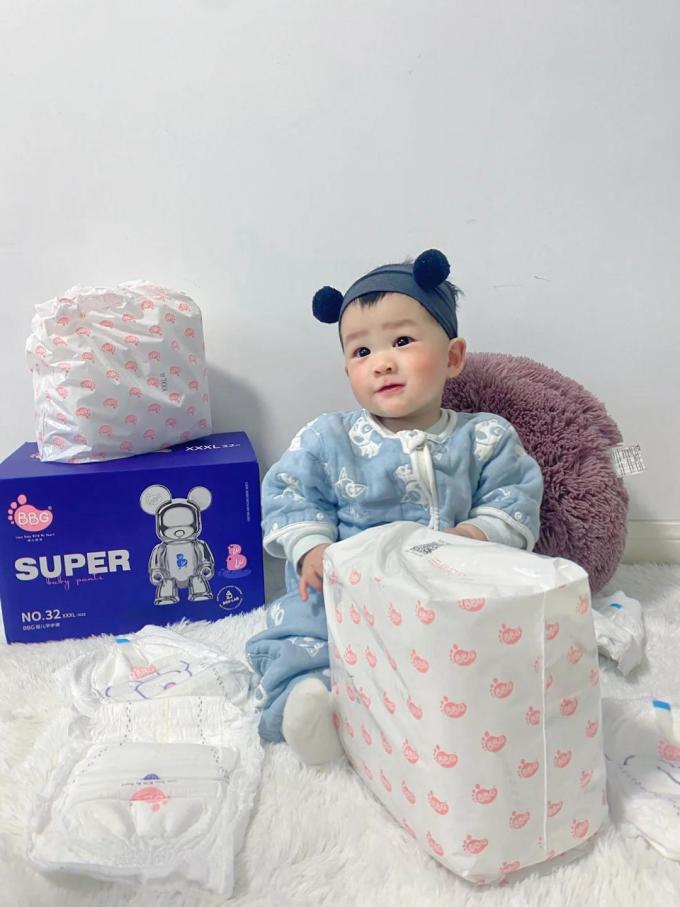 婴儿尿裤