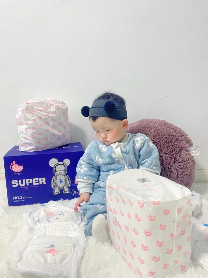 婴儿尿裤