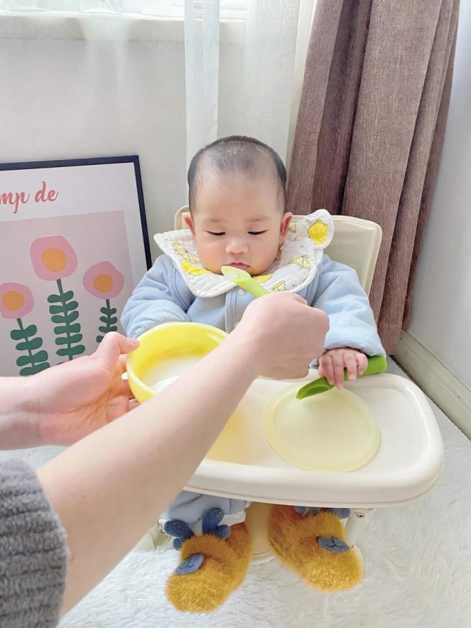 儿童餐具