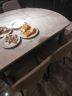 方桌一秒变圆桌，可以伸缩的顾家岩板餐桌