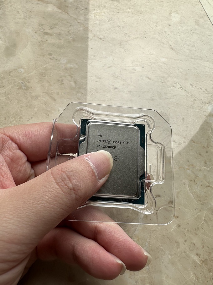 intel 英特尔 酷睿 i7-13700kf 盒装cpu处理器(16核