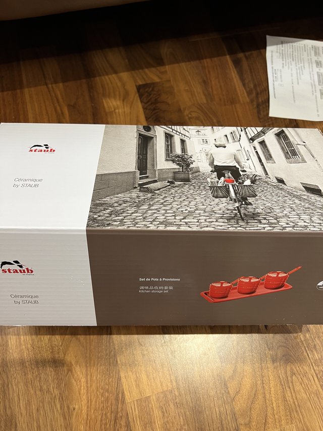很漂亮的调料罐，大小也很合适。
