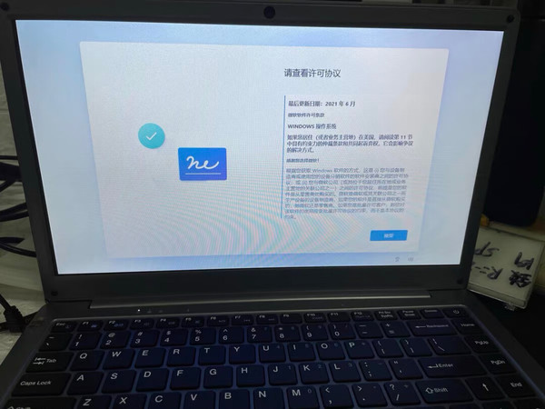 
开机快，一点儿都不卡顿，图像清晰，电脑