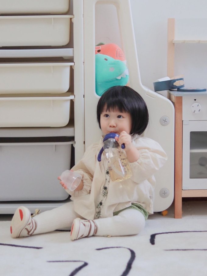 婴幼儿水杯